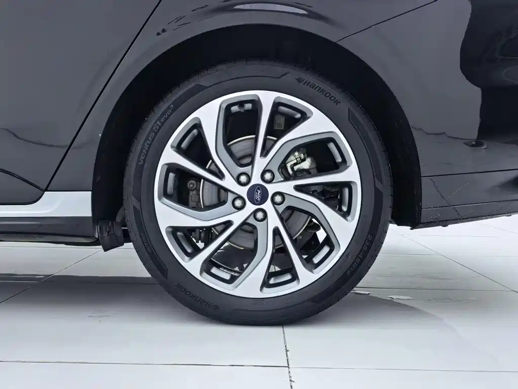 Ford Mondeo — миниатюра 23