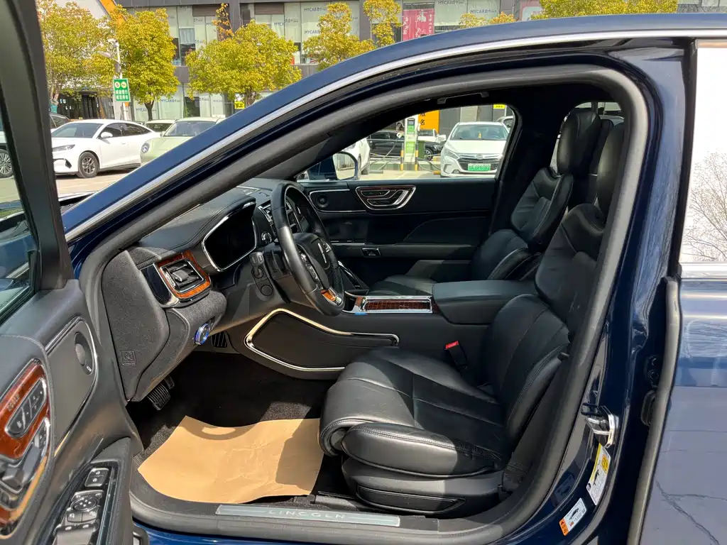 Lincoln Continental 2019 2.0T VI