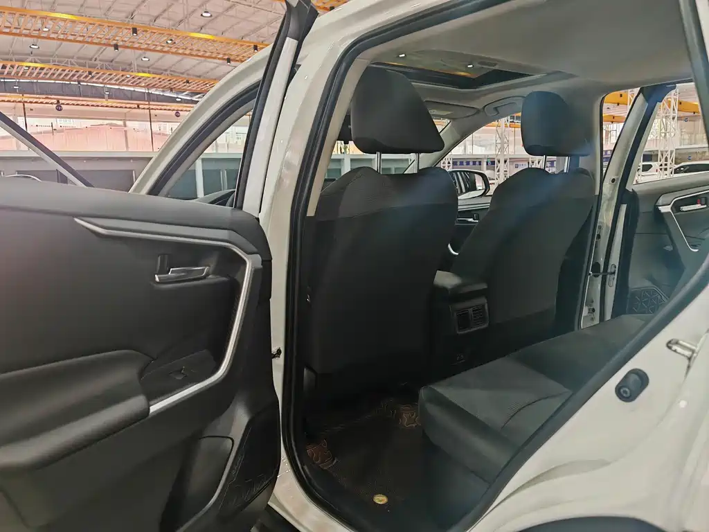 TOYOTA RAV4 RONGFANG