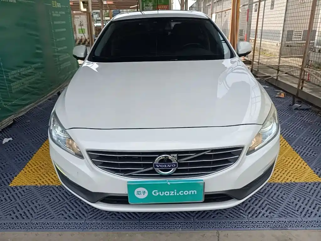Volvo S60 — миниатюра 3