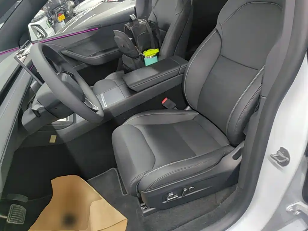Tesla Model Y L — миниатюра 15