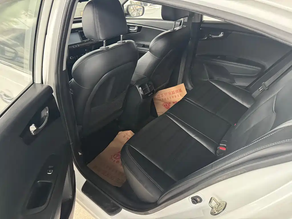 Kia K4 — миниатюра 5