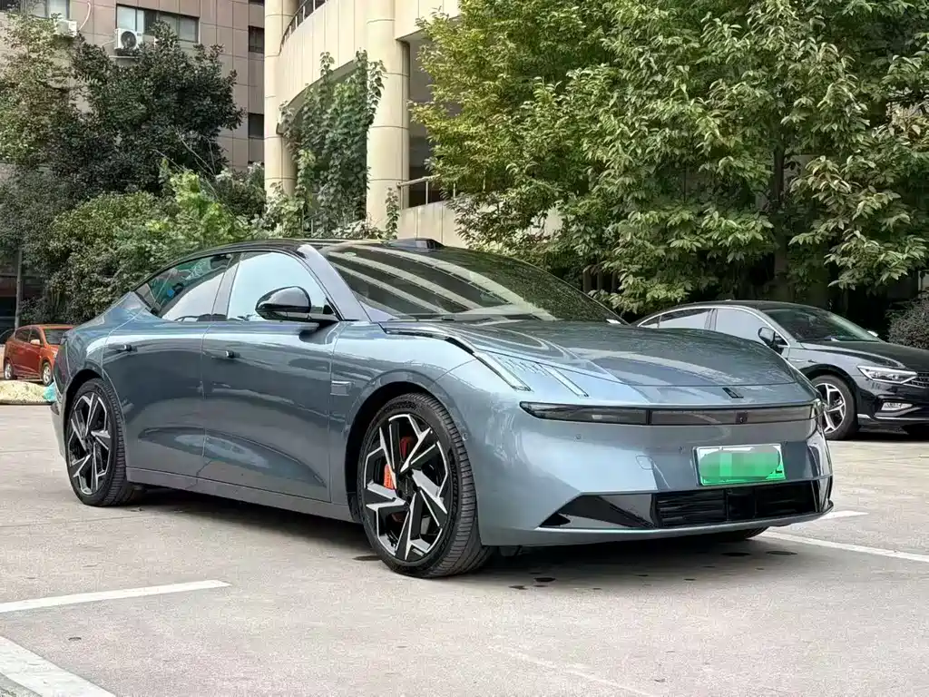 LYNK Z10