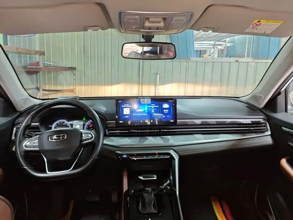 Geely Vision X6 — миниатюра 9