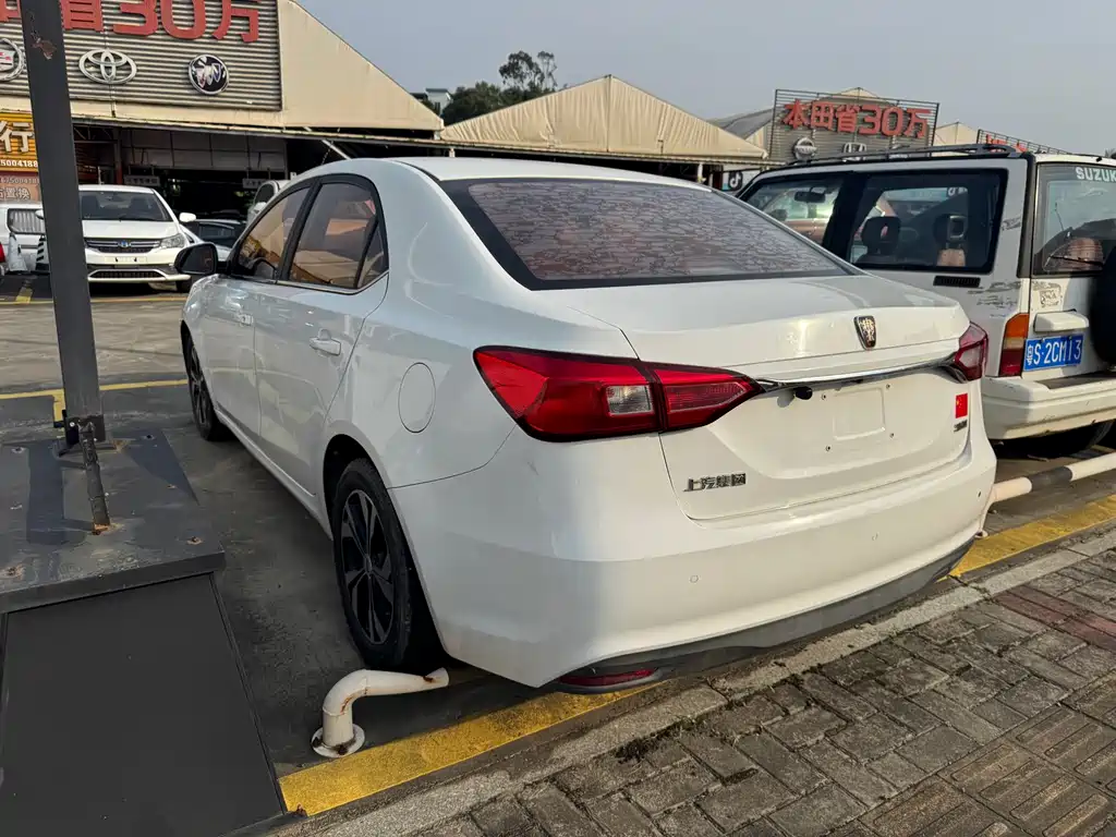 Roewe 360 — миниатюра 6