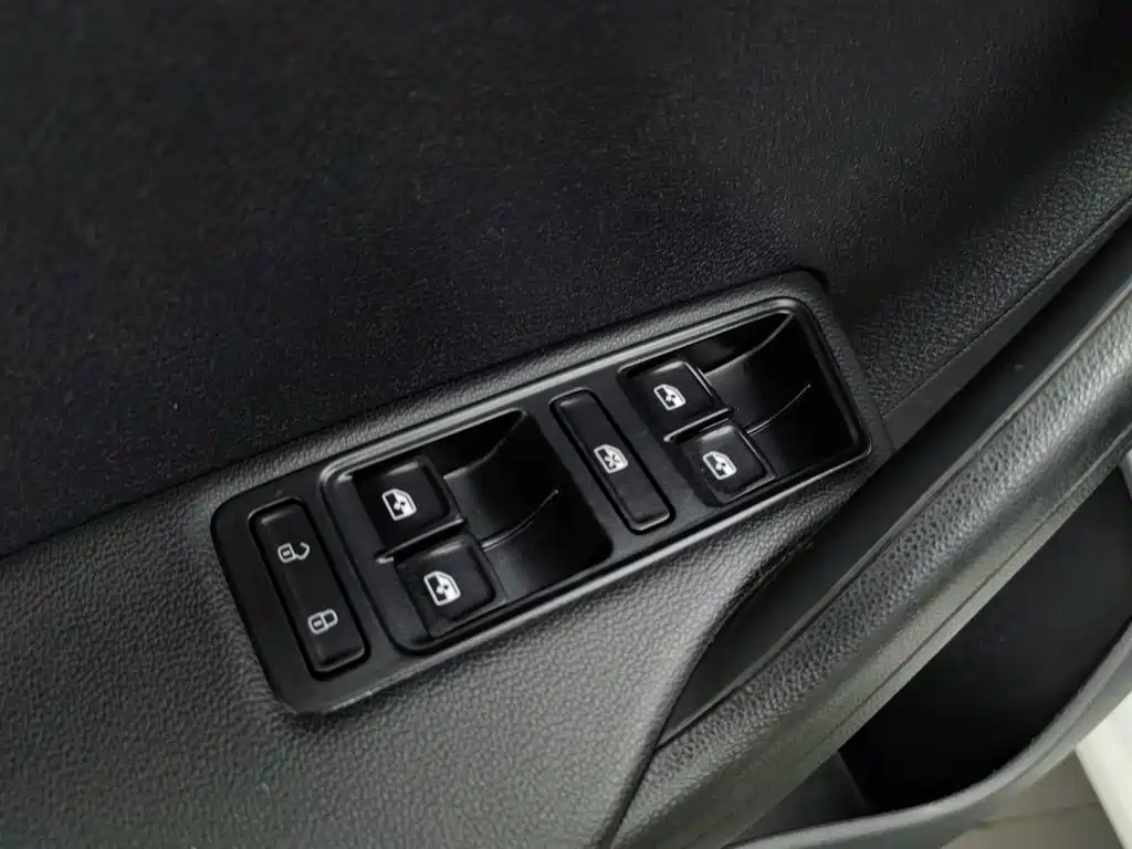 Volkswagen Jetta — миниатюра 9