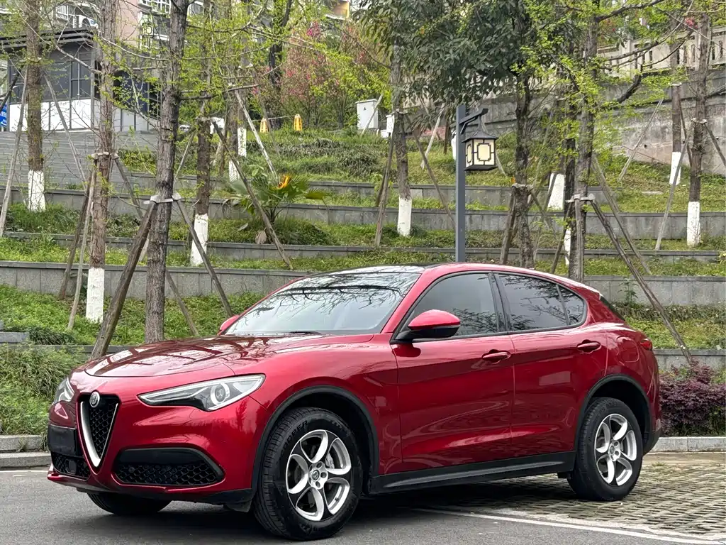 Alfa Romeo Stelvio 2019