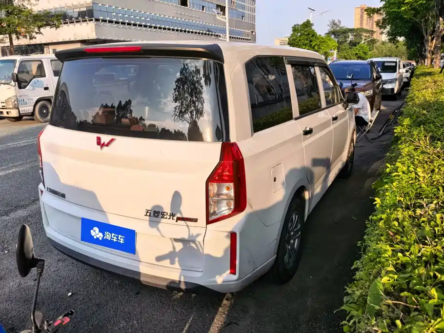 Wuling Hongguang PLUS — миниатюра 3
