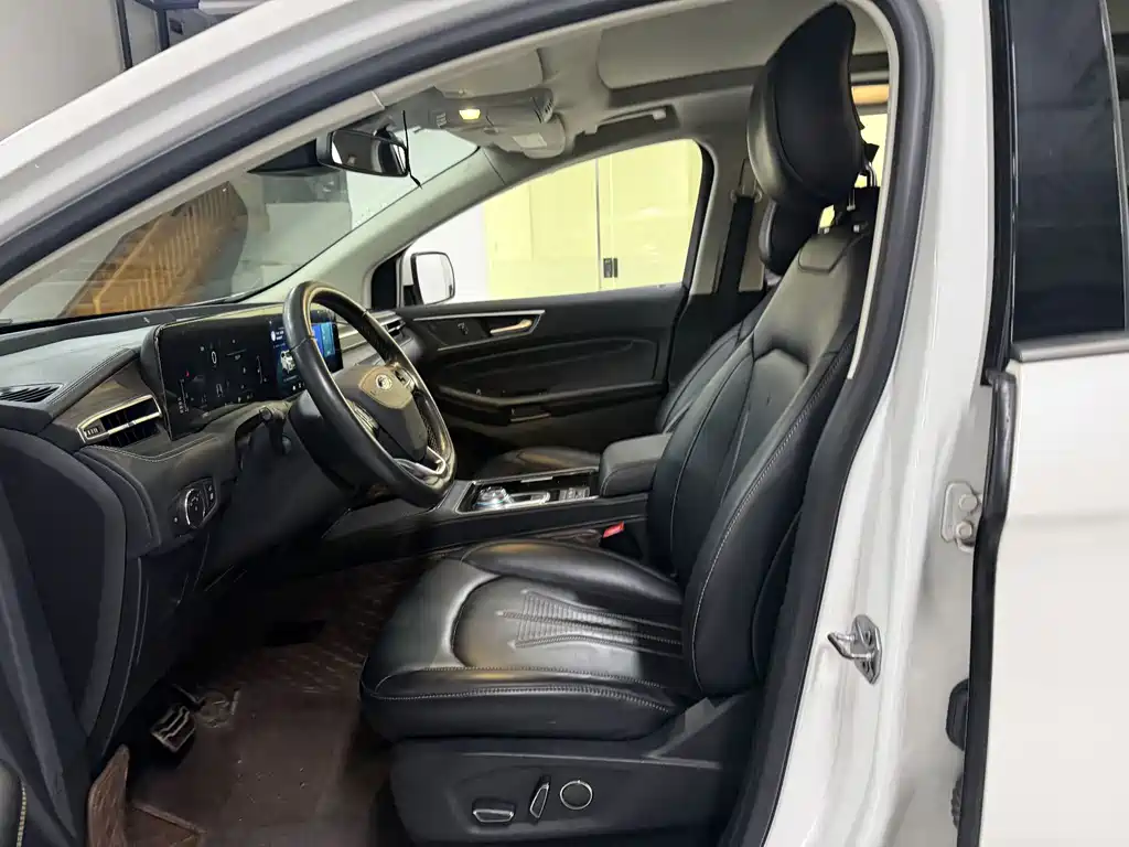 Ford Edge — миниатюра 11