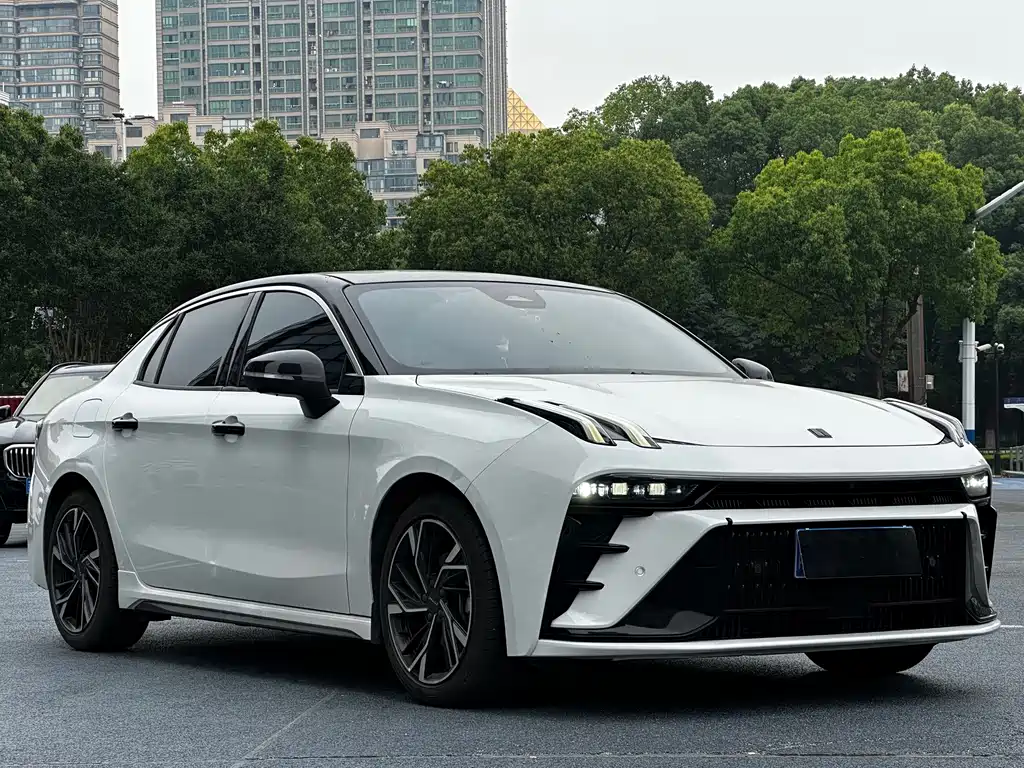 Lynk & Co 03 — миниатюра 3