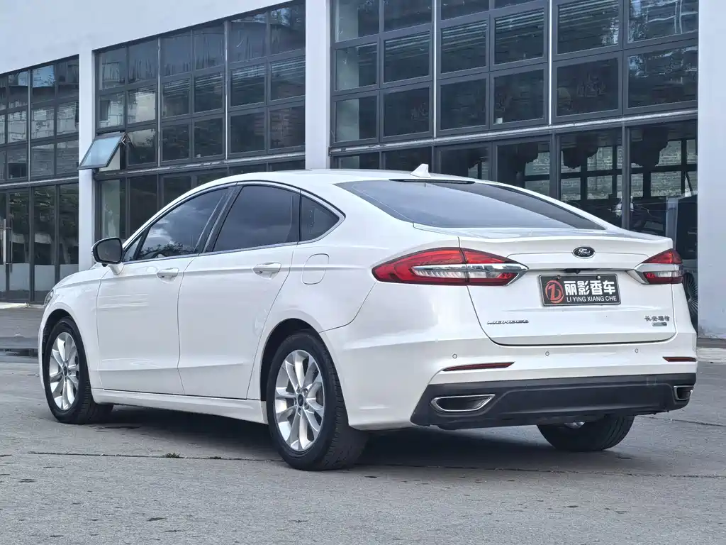 Ford Mondeo — миниатюра 6