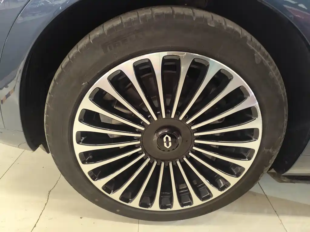 AITO ASK THE WORLD M9