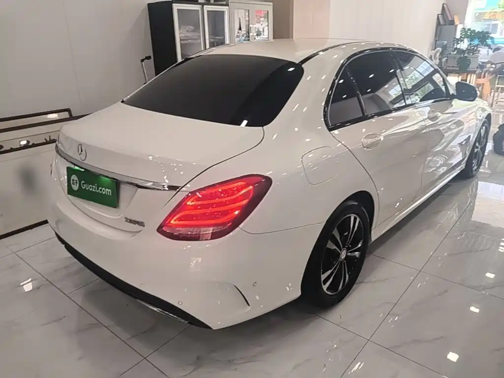 Mercedes-Benz C-Class — миниатюра 7