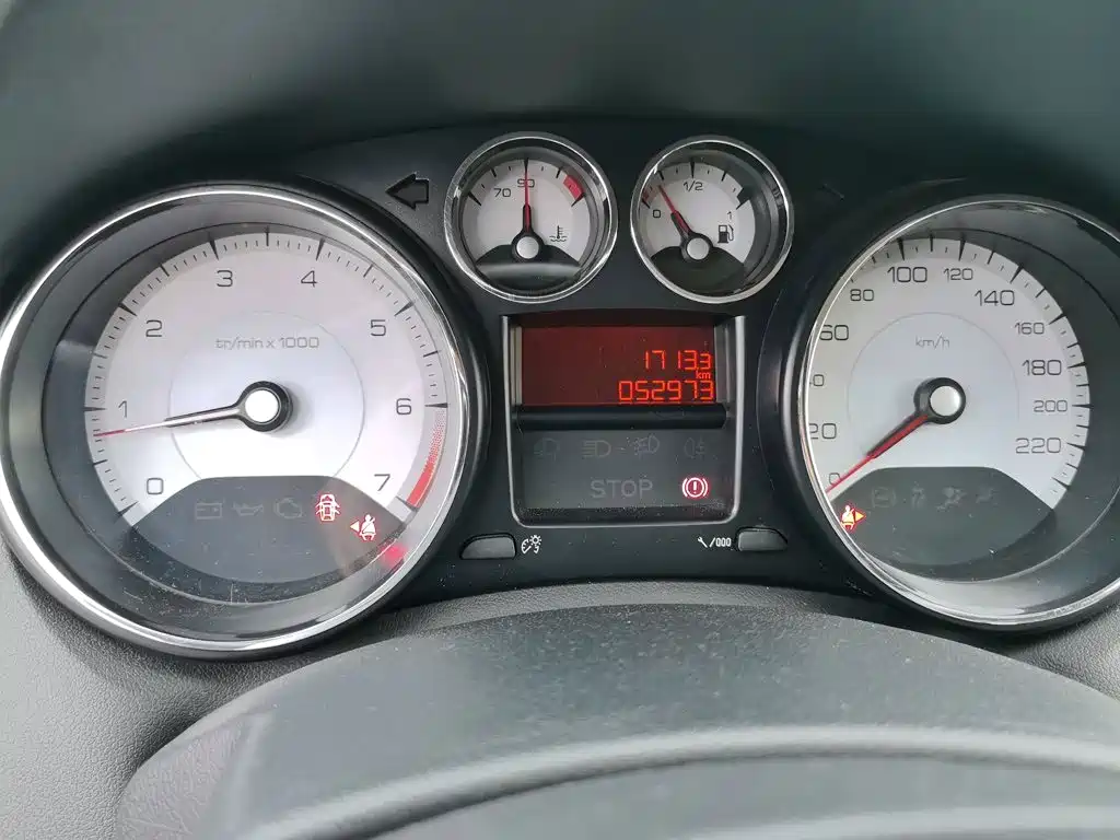 Peugeot 308 — миниатюра 12