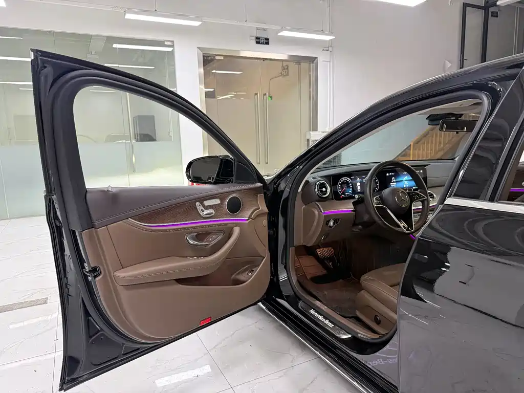 Mercedes-Benz E-Class E 2022 E 260 L