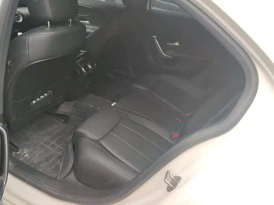 Mercedes-Benz A-Class — миниатюра 11