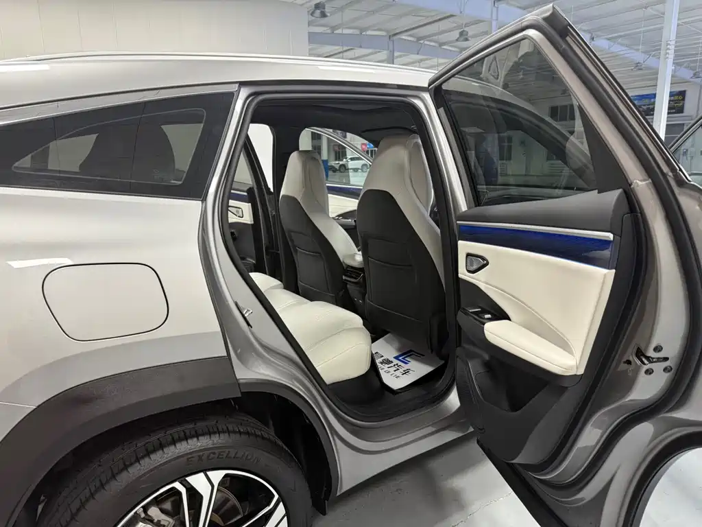 GEELY GALAXY GALAXY L7