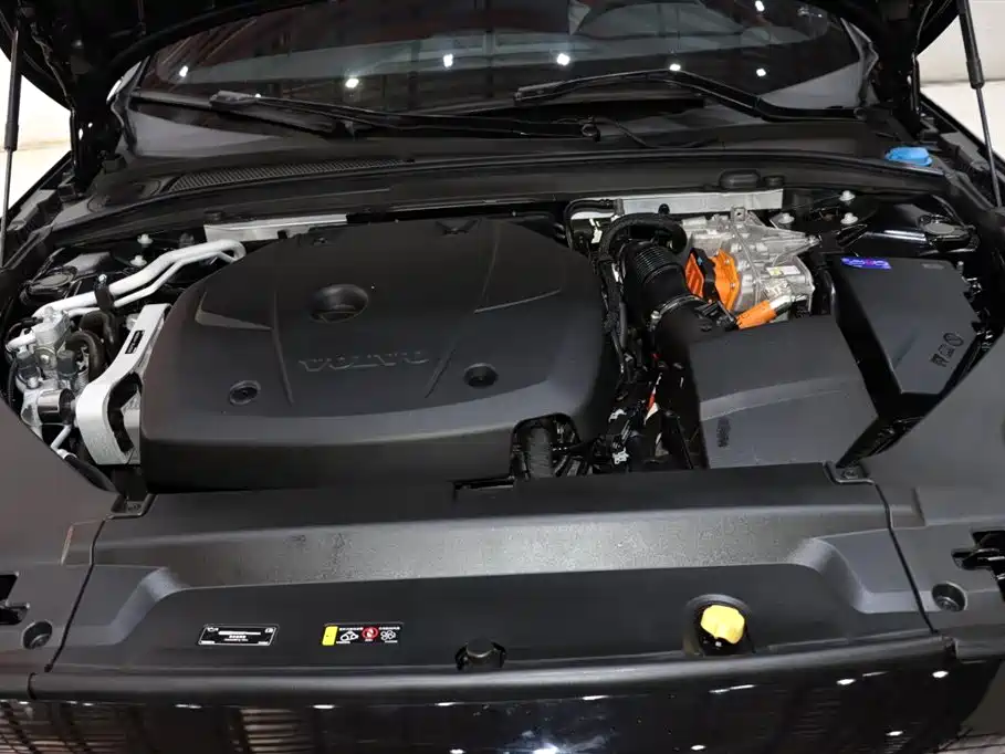 VOLVO S90 PLUG IN HYBRID