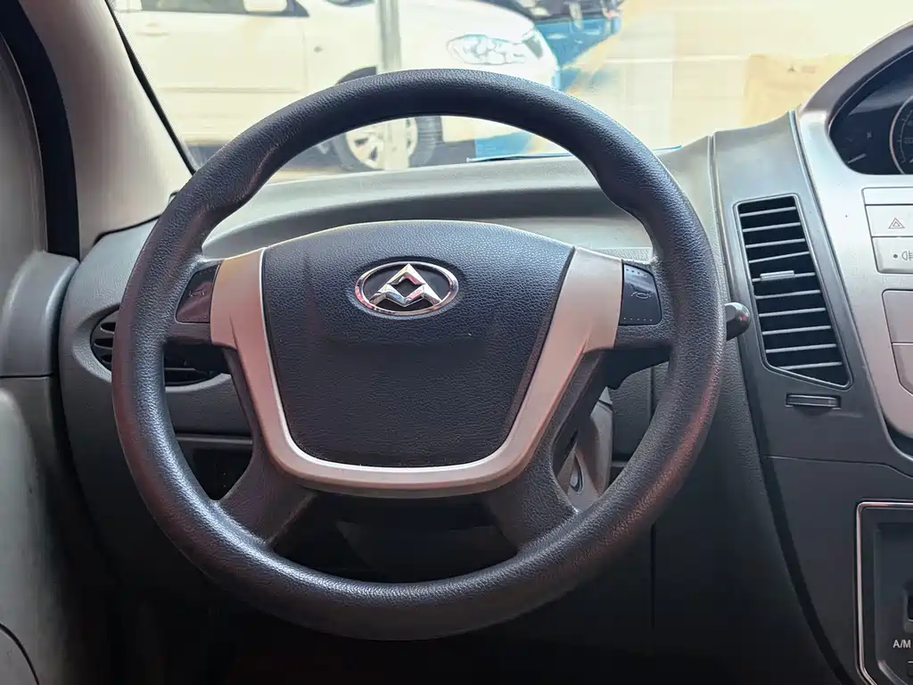 SAIC MAXUS XINTU V80