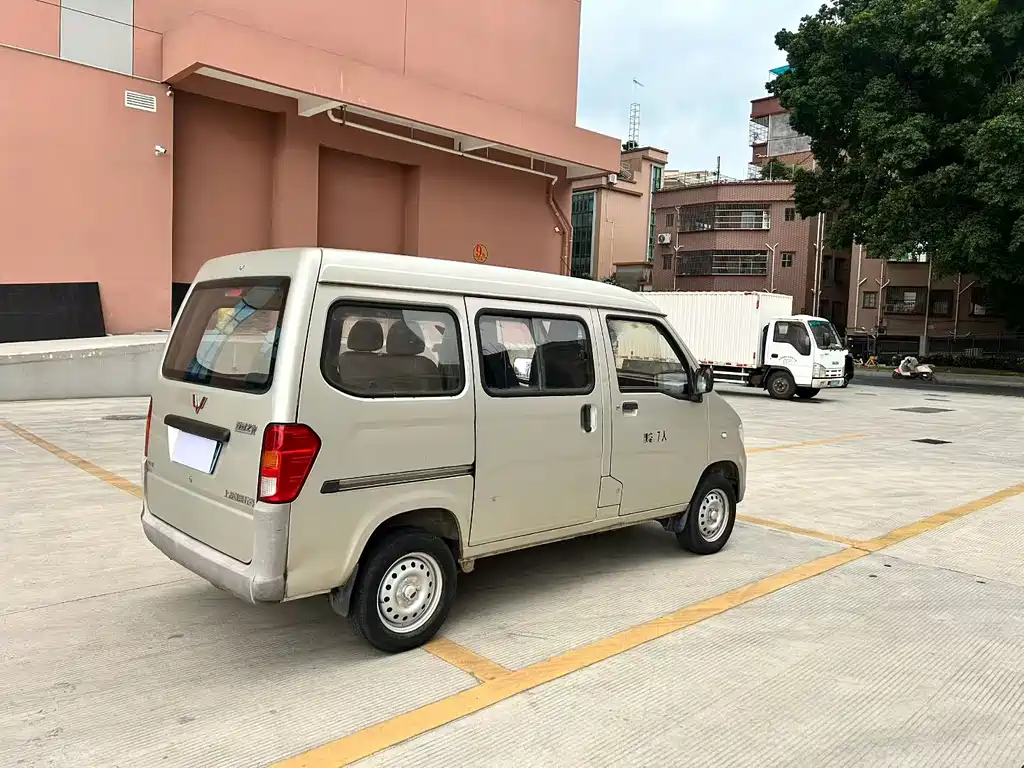 Wuling Sunshine 2013 1.0L