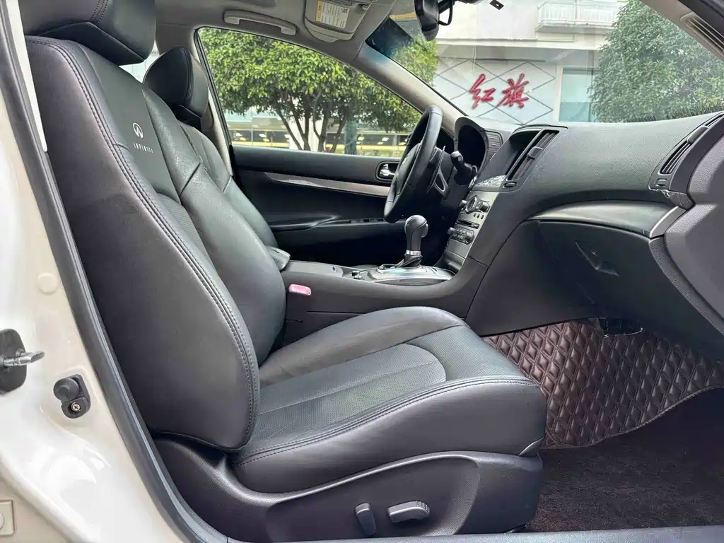 Infiniti G — миниатюра 12