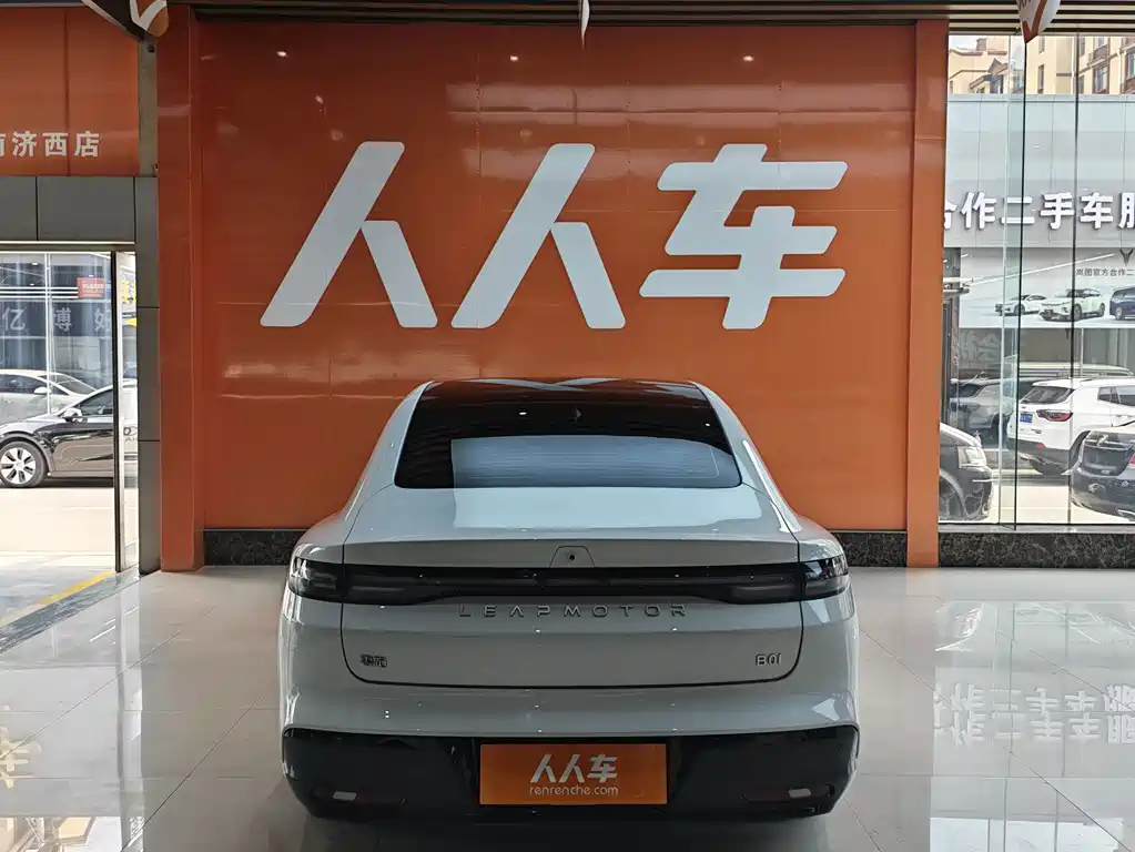 Leapmotor Leapmotor B01 — миниатюра 5