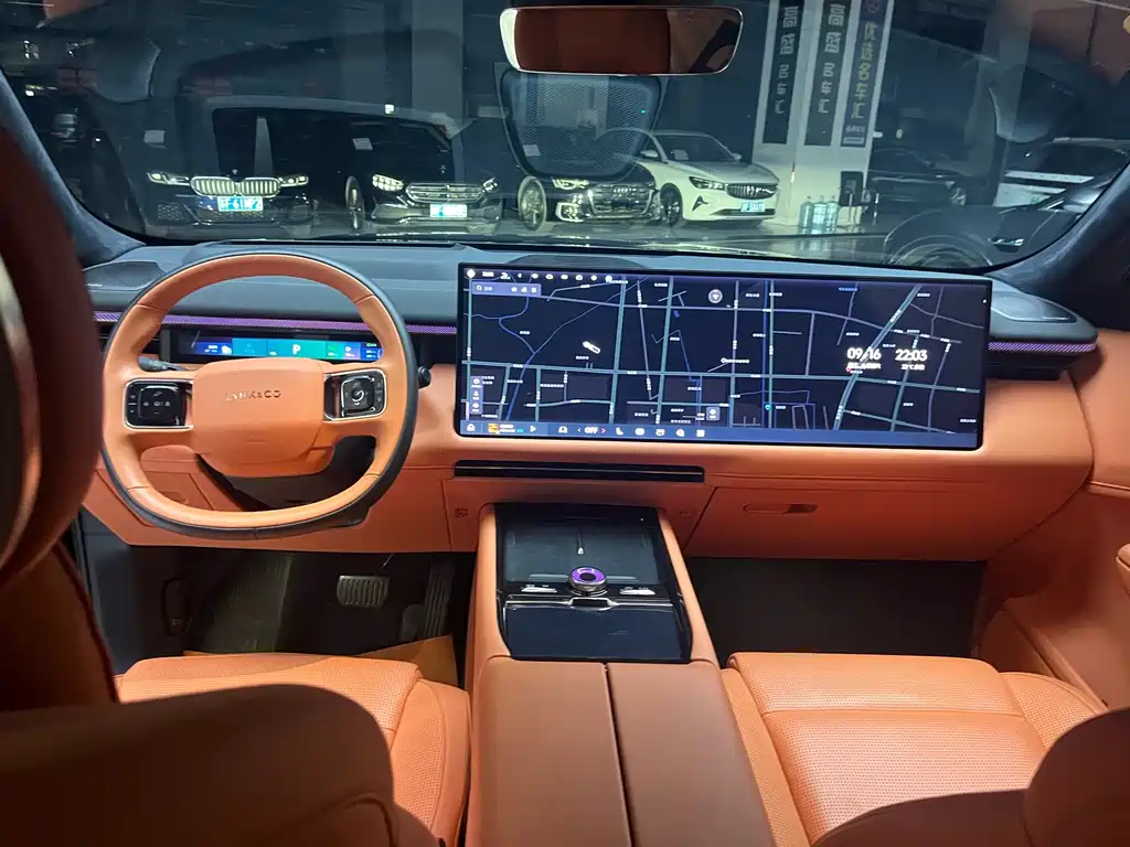 Lynk & Co 900 — миниатюра 8