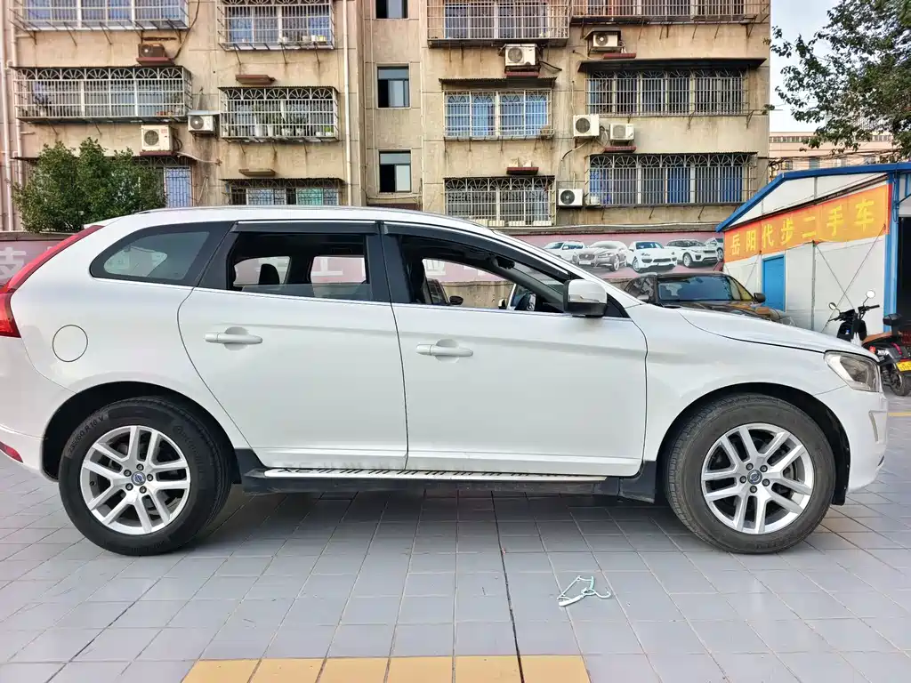 Volvo XC60 — миниатюра 5