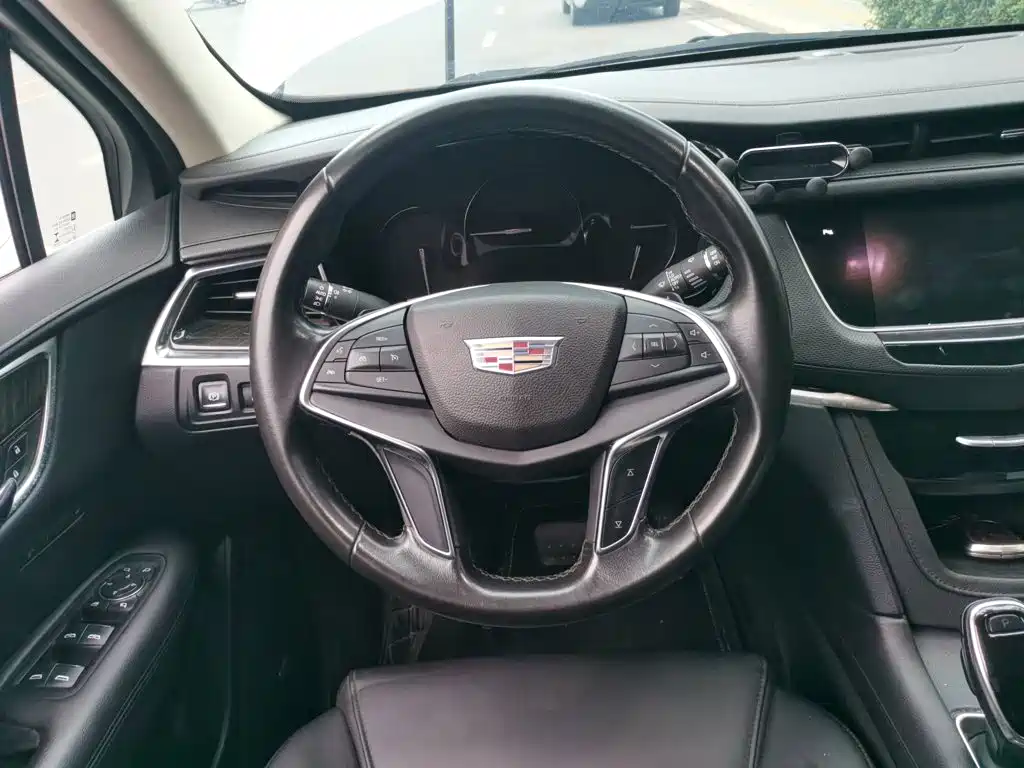 Cadillac XT5 — миниатюра 11