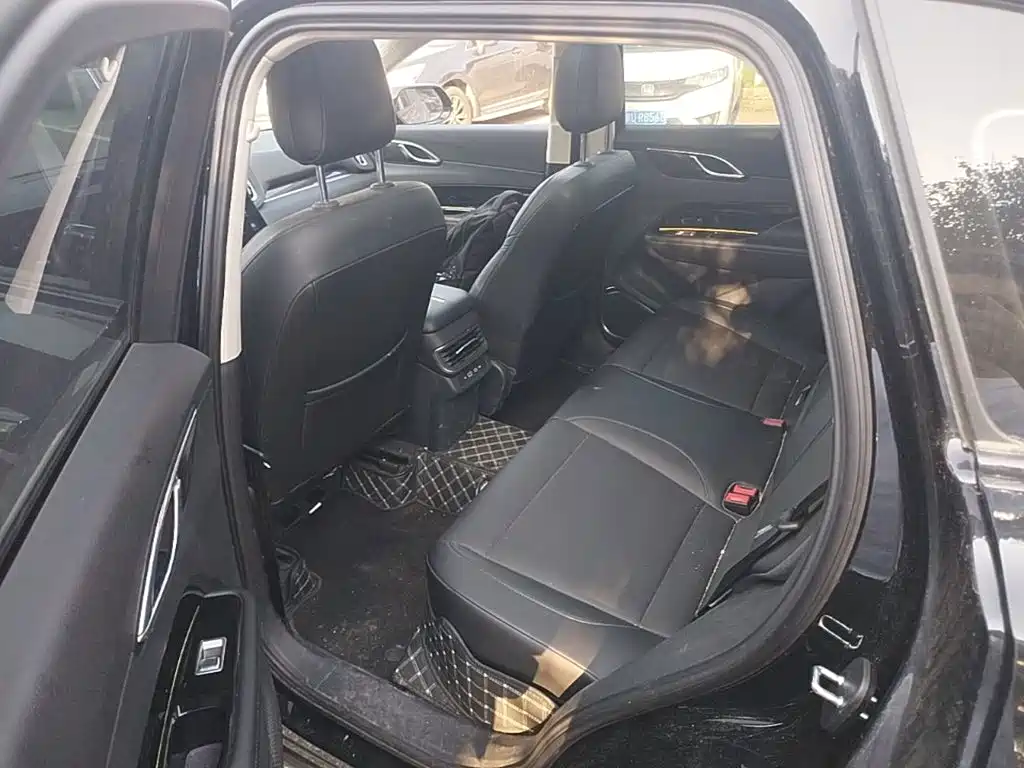 Hongqi Hongqi HS3 PHEV — миниатюра 17
