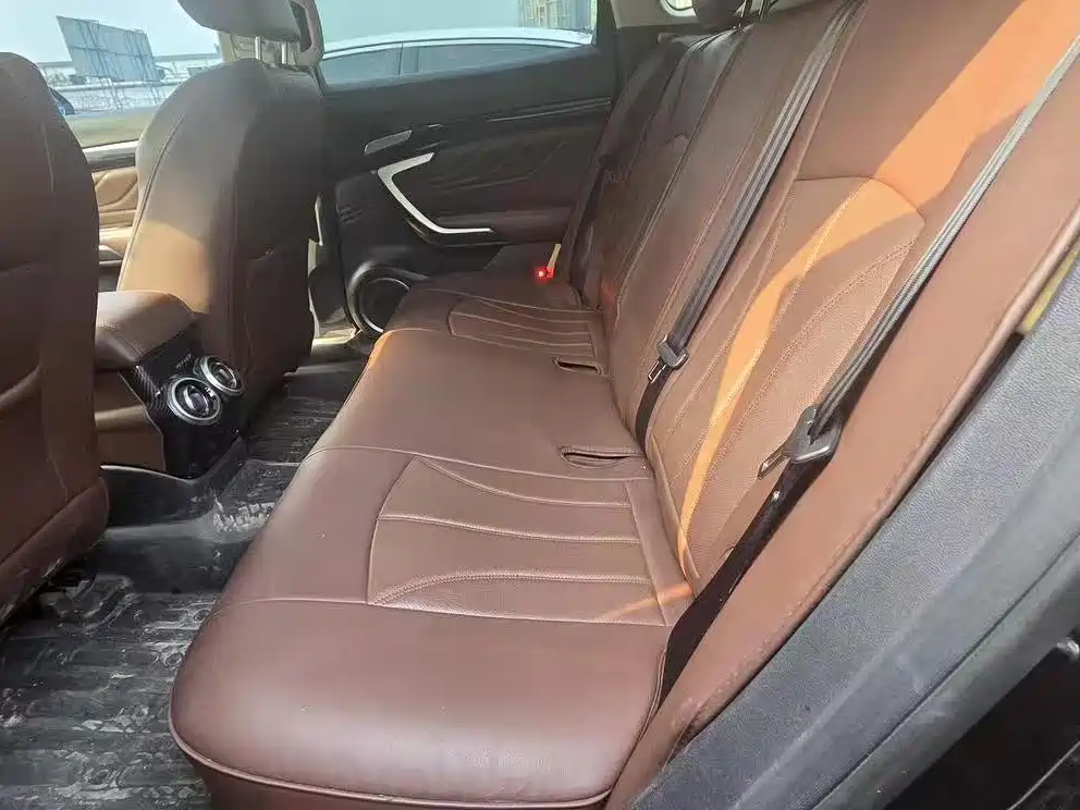 WEI PAI WEI BRAND VV7