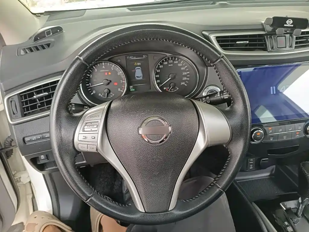 Nissan Qashqai — миниатюра 11