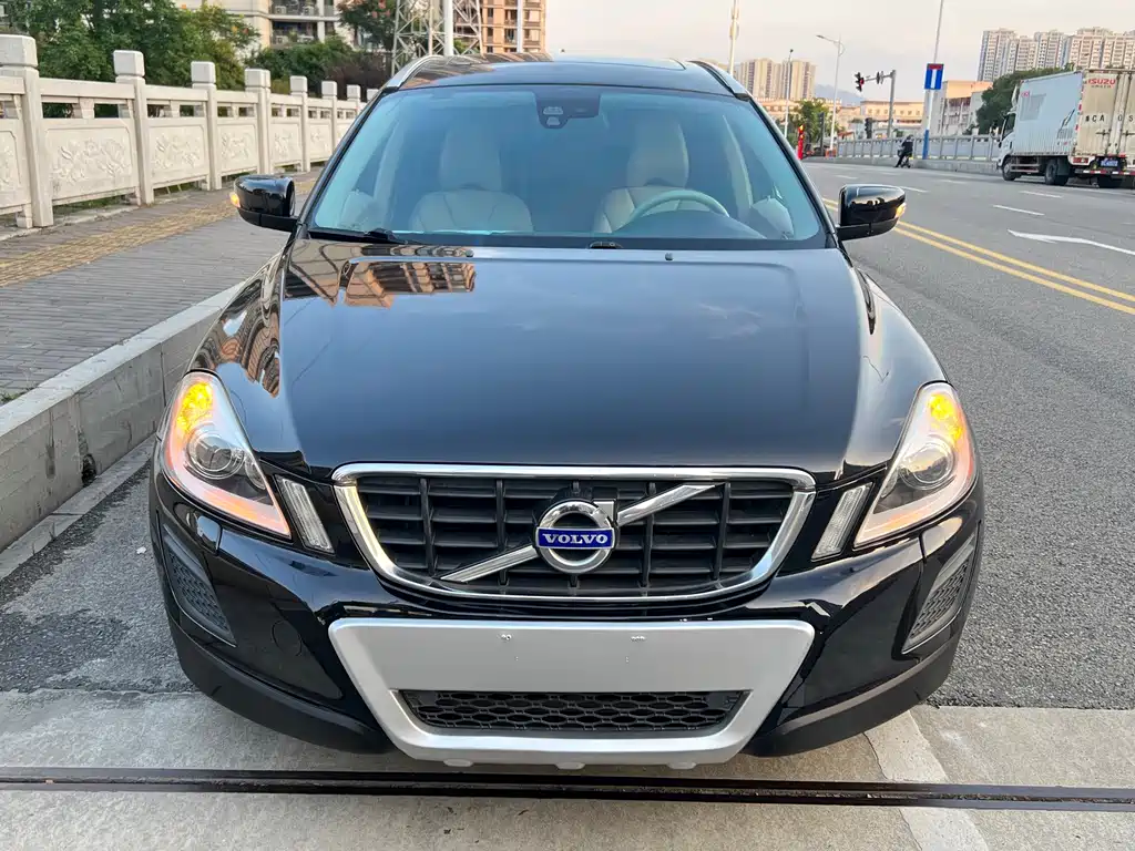 Volvo XC60 (Import) — миниатюра 2