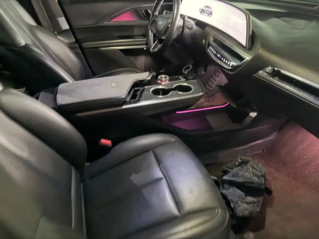 Cadillac Lyriq — миниатюра 4
