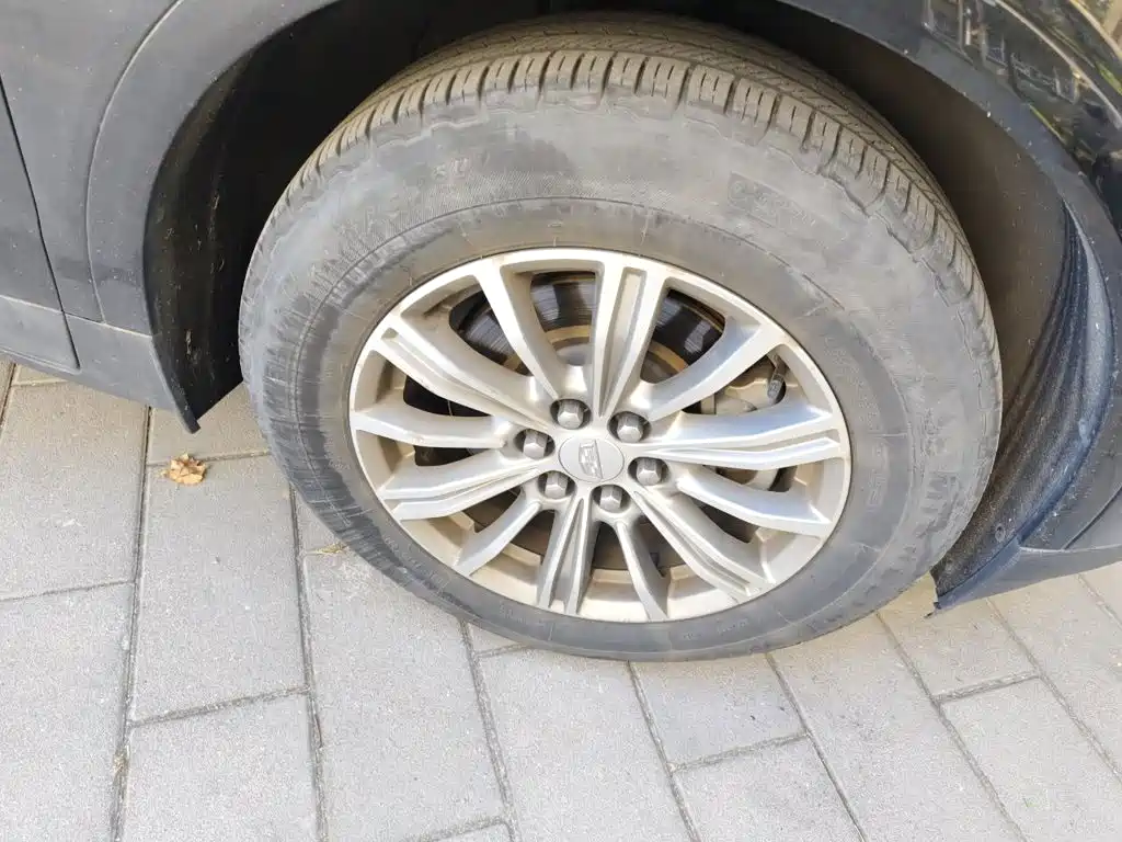 Cadillac XT5 — миниатюра 8