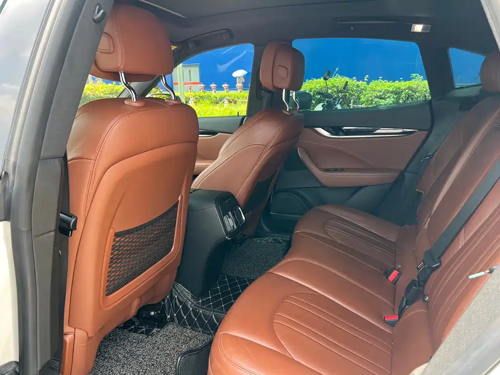 Maserati Levante — миниатюра 6