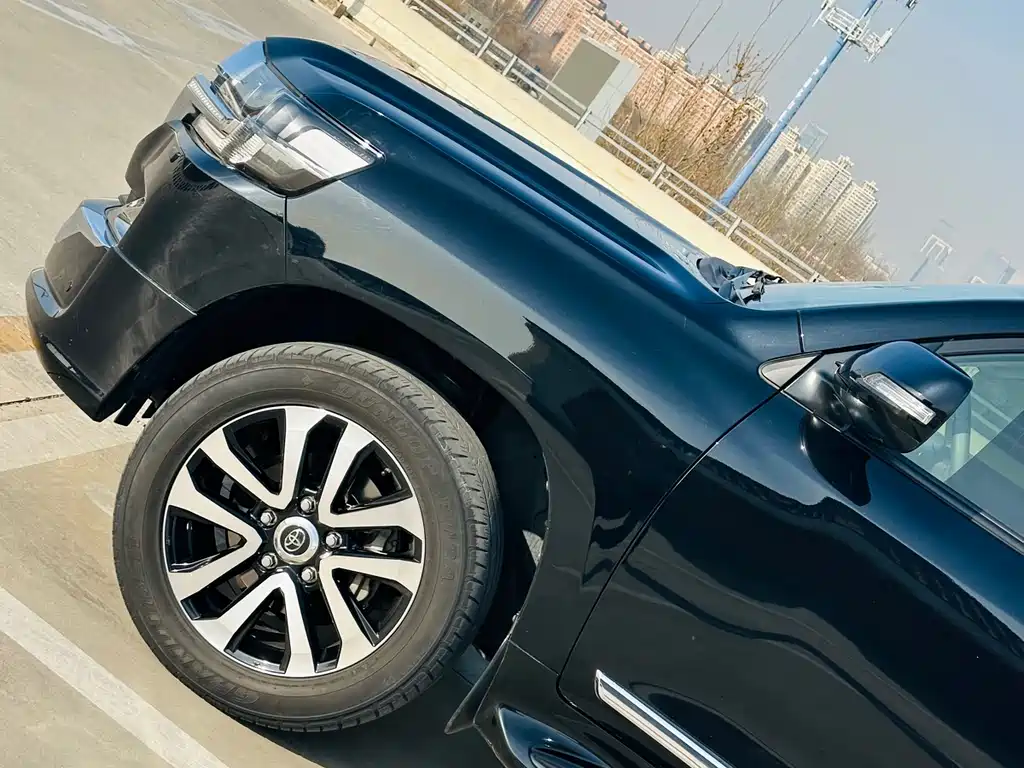 Toyota Land Cruiser 2019 4.0L AT