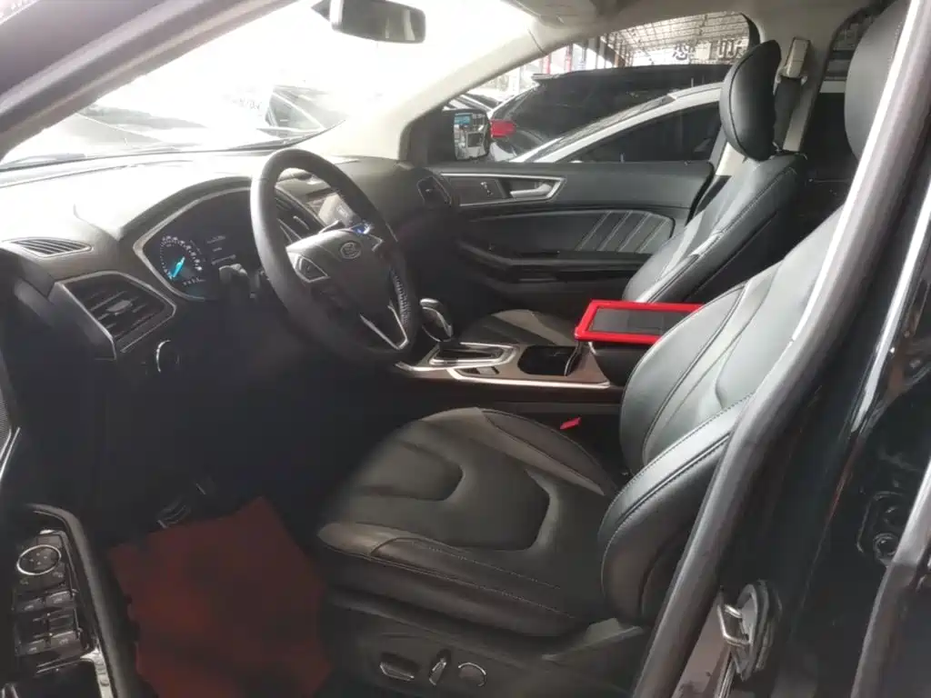 Ford Edge — миниатюра 15