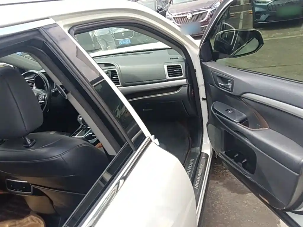 Toyota Highlander — миниатюра 9