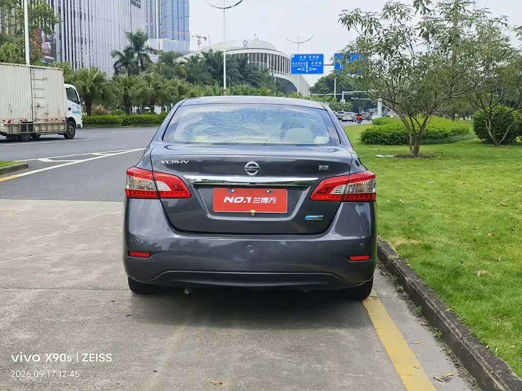 Nissan Sylphy — миниатюра 7