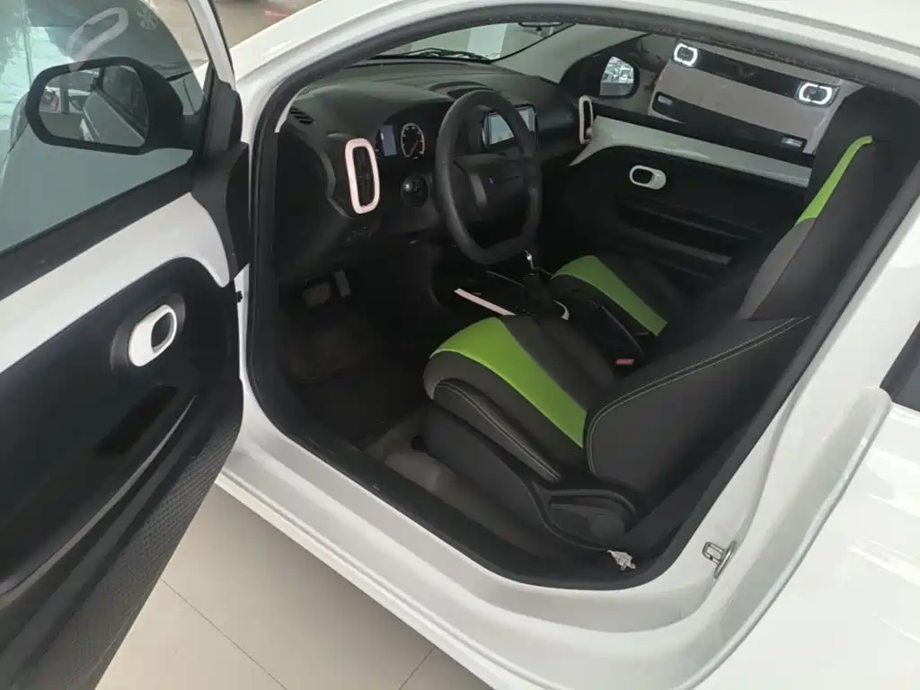 Roewe Clever — миниатюра 16