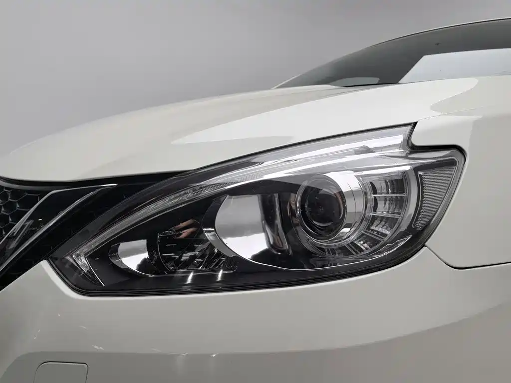 Nissan Sylphy — миниатюра 7
