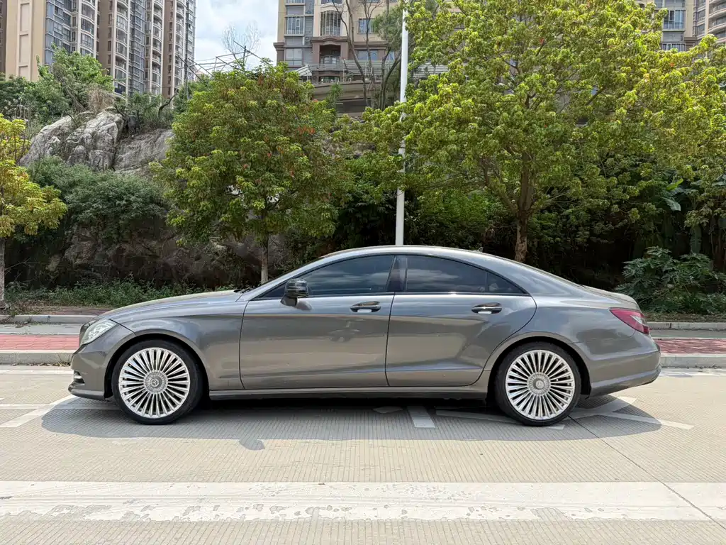 Mercedes-Benz CLS — миниатюра 4