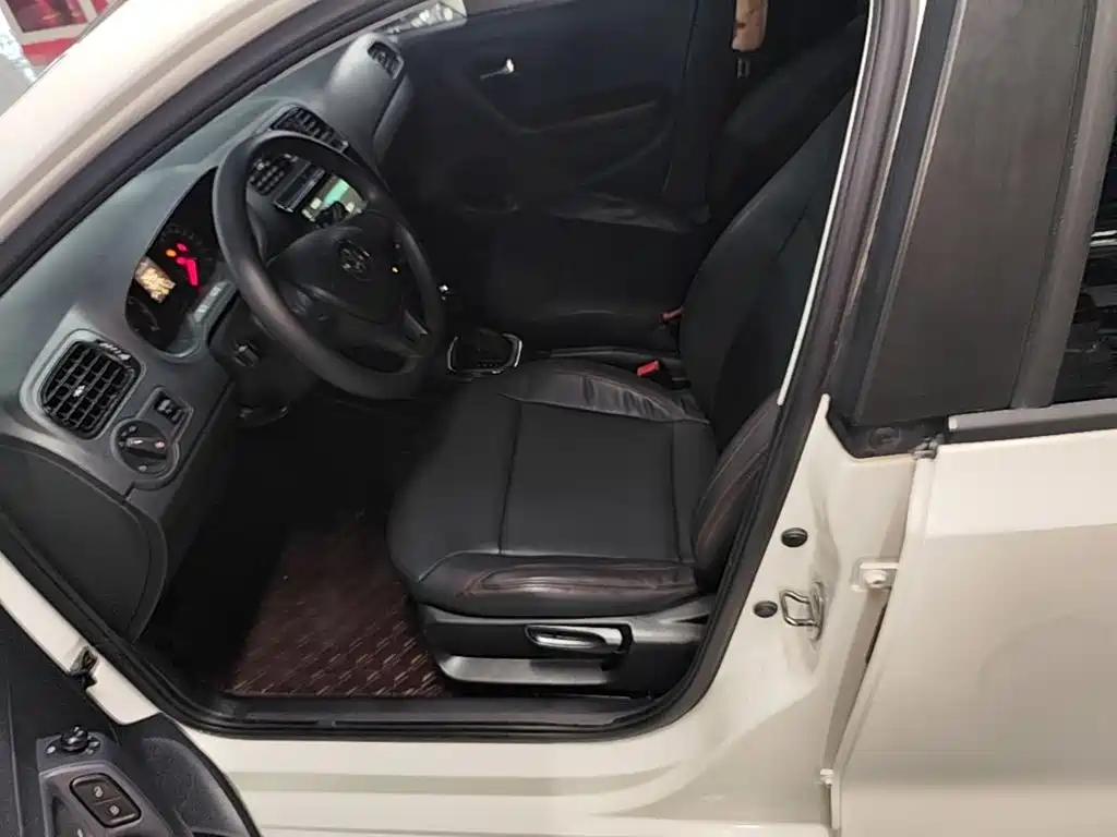 Volkswagen Polo — миниатюра 11
