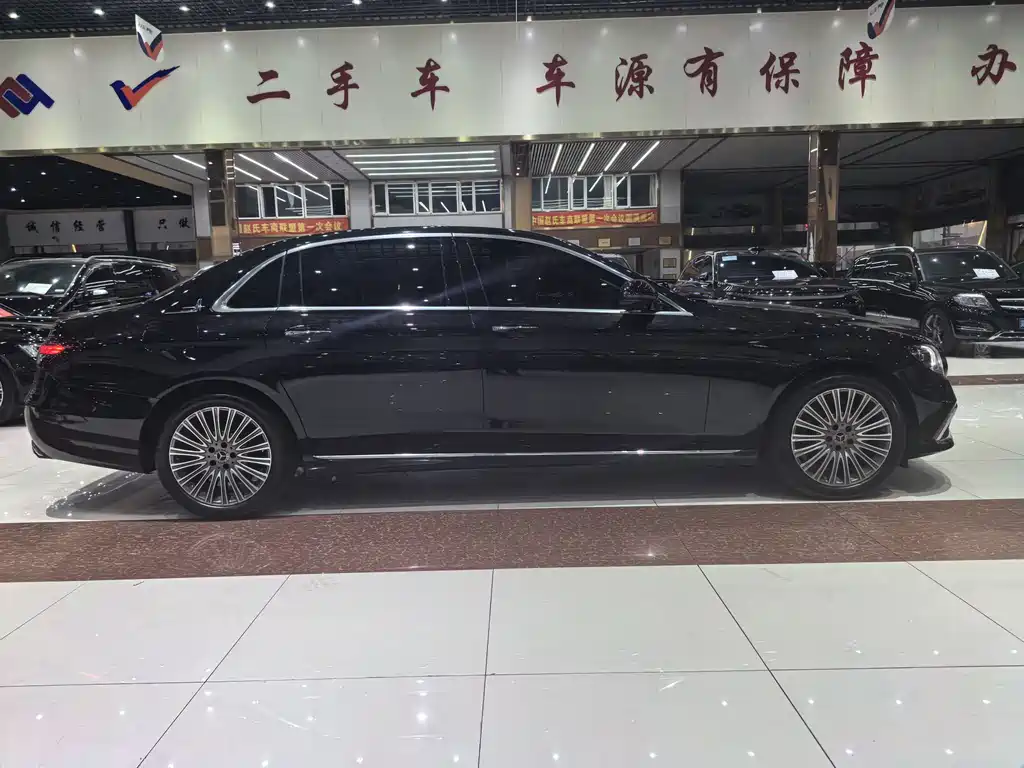 MERCEDES-BENZ E CLASS