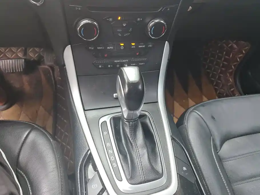 Ford Edge — миниатюра 16