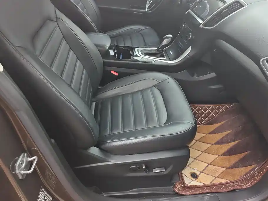 Ford Edge — миниатюра 8