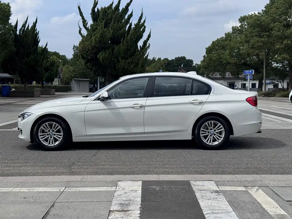 BMW 3 Series — миниатюра 4
