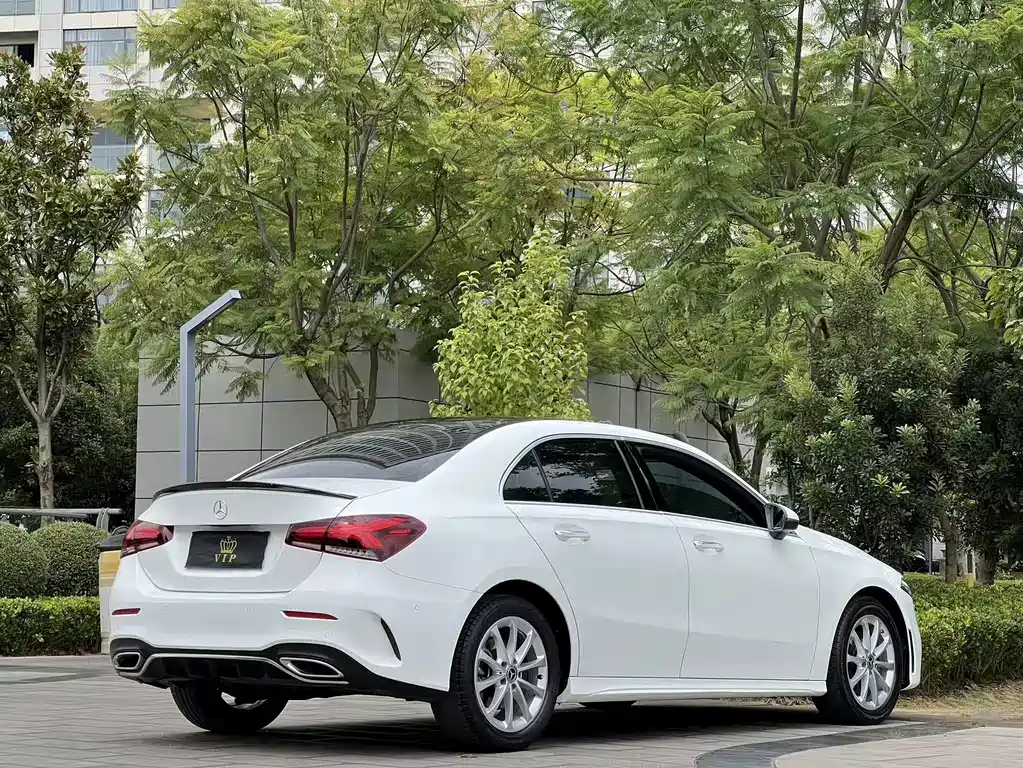 Mercedes-Benz A-Class — миниатюра 6