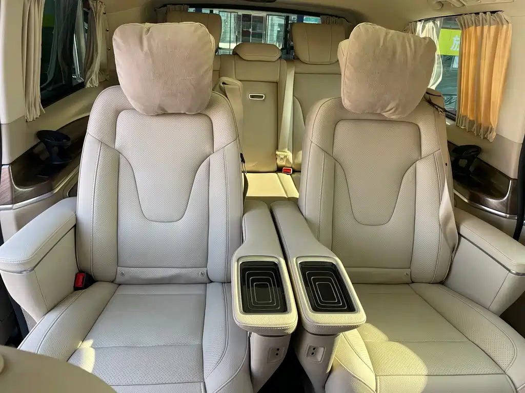 MERCEDES-BENZ V CLASS